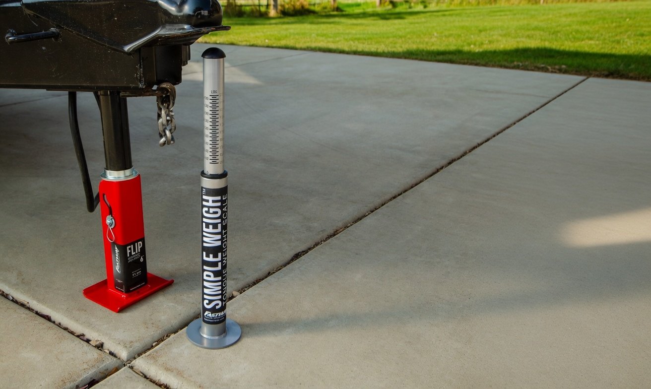The Fastway SIMPLE WEIGH™ Tongue Scale: An Essential Piece of Towing Equipment